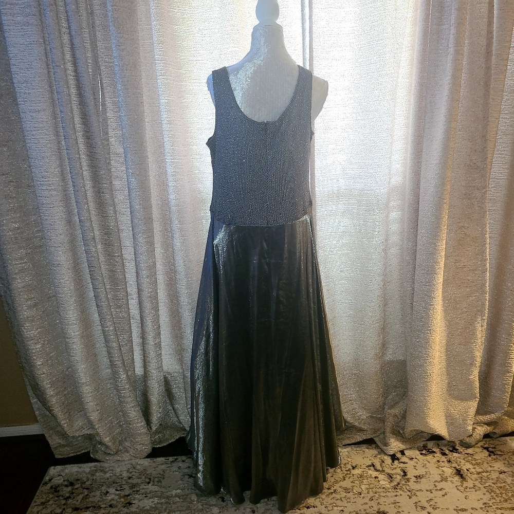 Cachet Silver Mesh And Satin Maxi 2pc  Dress - Picture 6 of 12